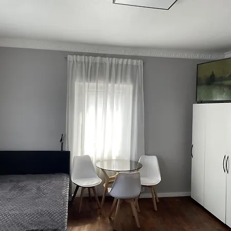 Zimmer Im Zentrum Monteurzimmer 2 Apartamento *